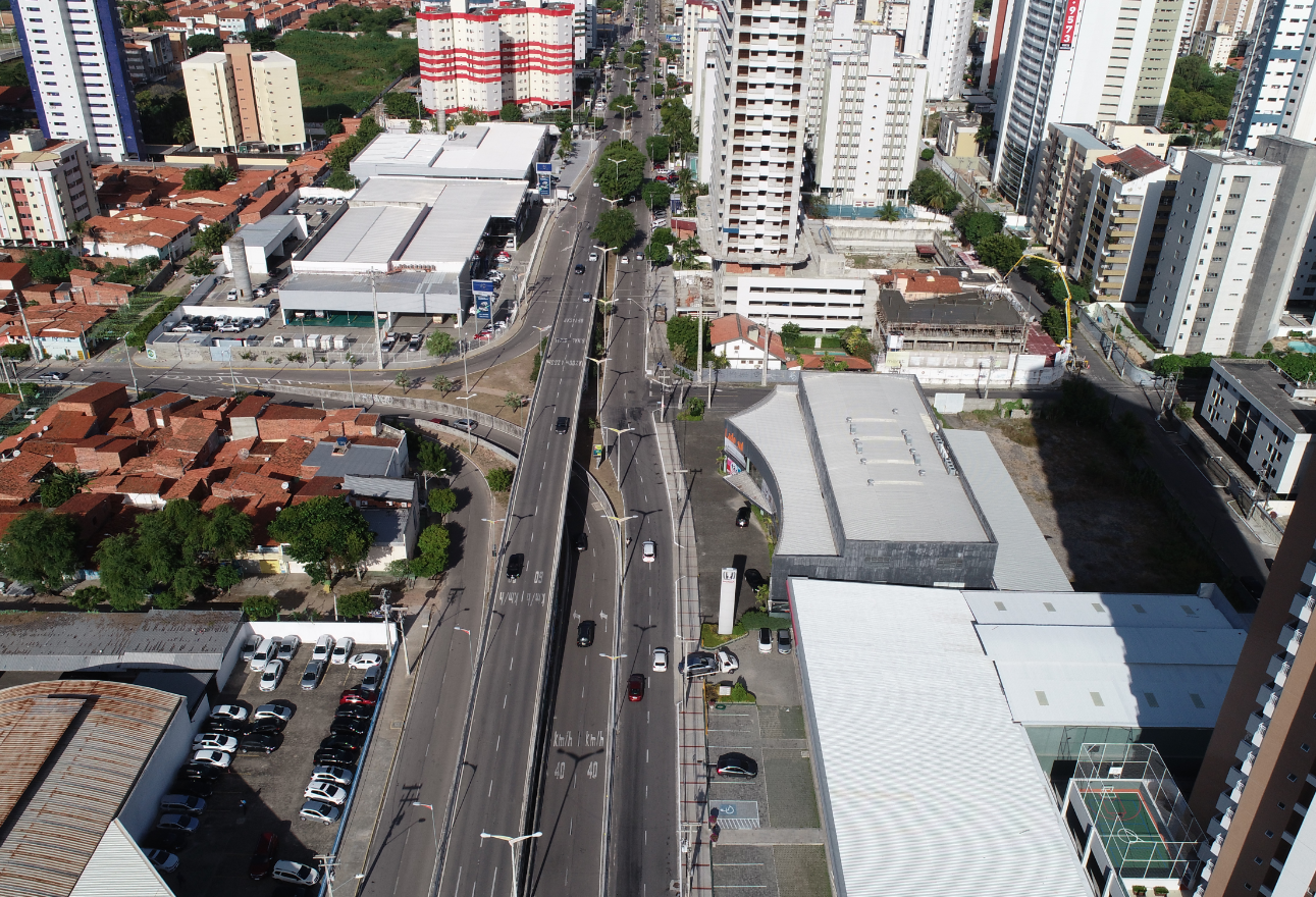 Foto aérea da avenida santos dumont