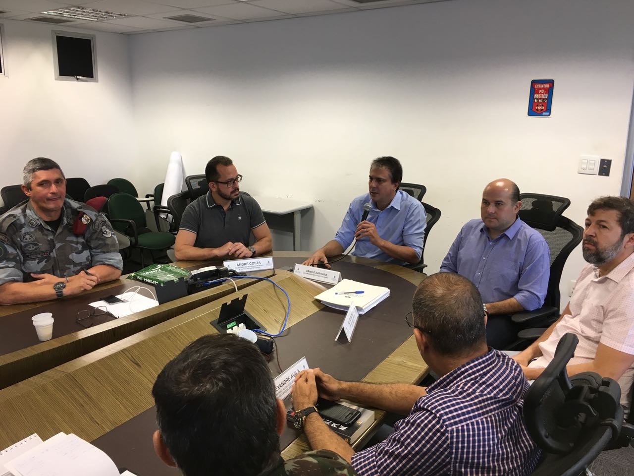 Neste domingo (27/05), pela manhã, o prefeito Roberto Cláudio e o governador Camilo Santana estiveram reunidos no Centro de Operações