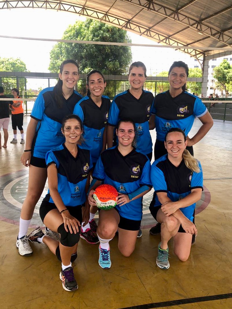 Equipe feminina de voleibol da Seinf