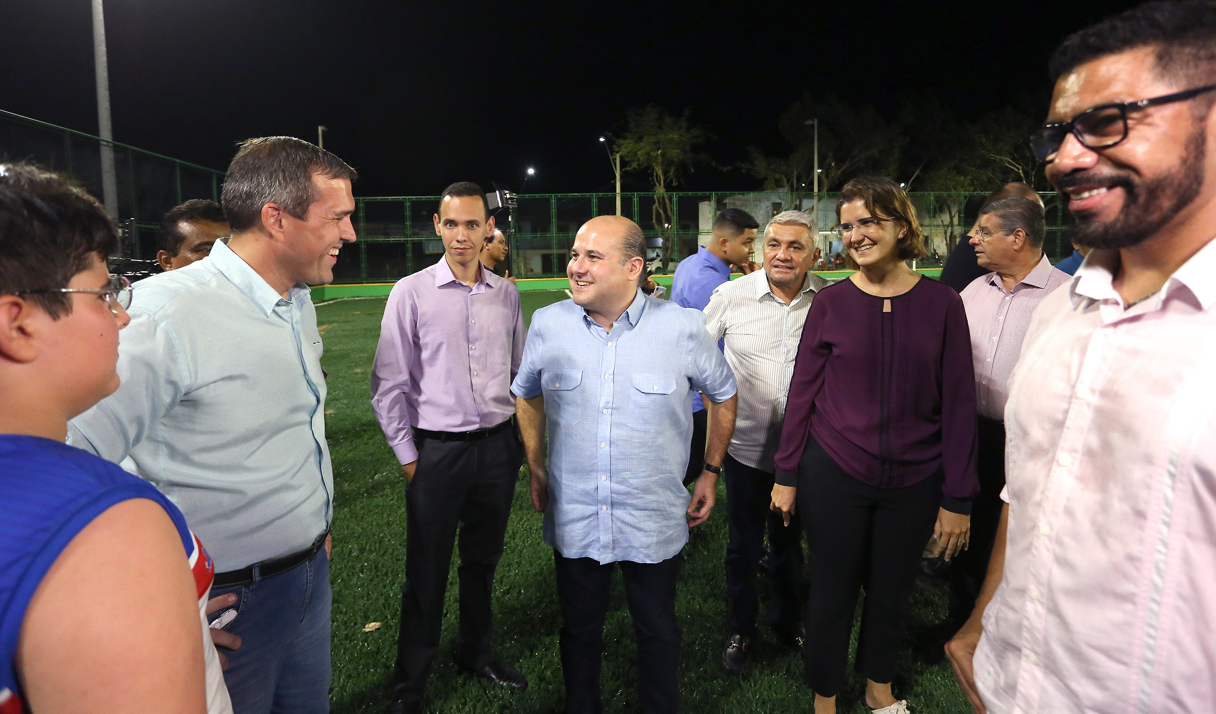 Prefeito Roberto Cláudio visita obra da Areninha Vila betânia