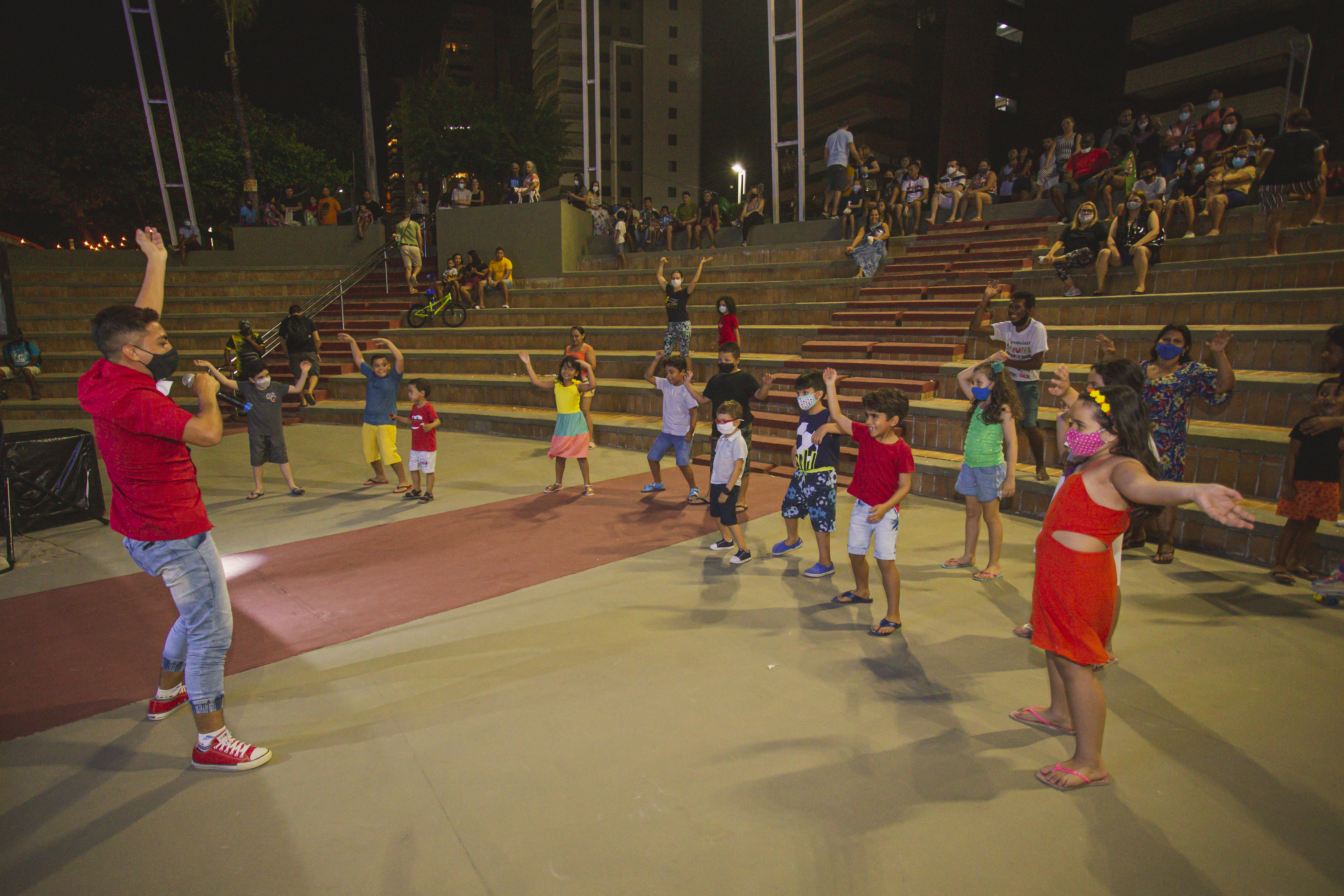 O Anfiteatro da Beira-Mar é o palco da programa infantil do Giro Cultural aos domingos (Foto Thiago Matine)