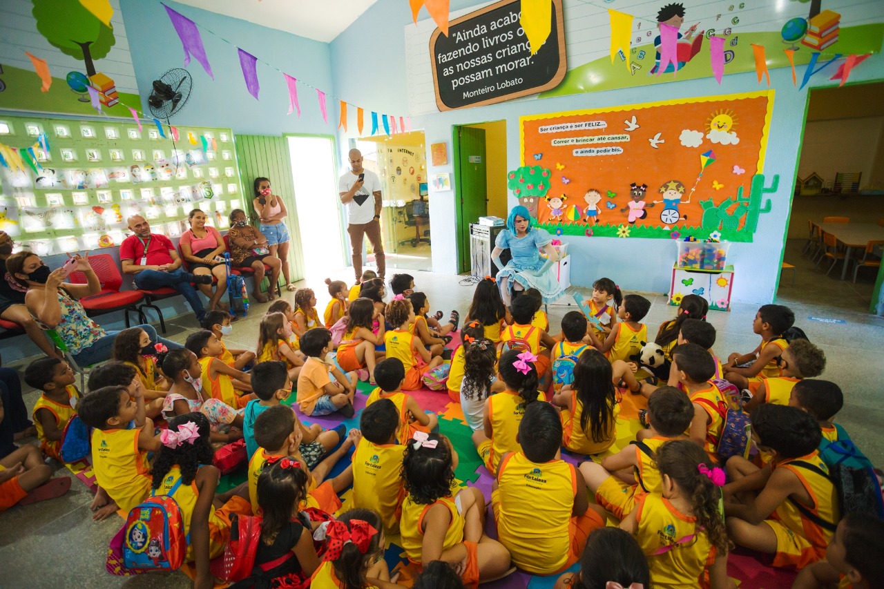 Contação de histórias na Biblioteca Infantil Herbênia Gurgel (Fotos: Thiago Matine)