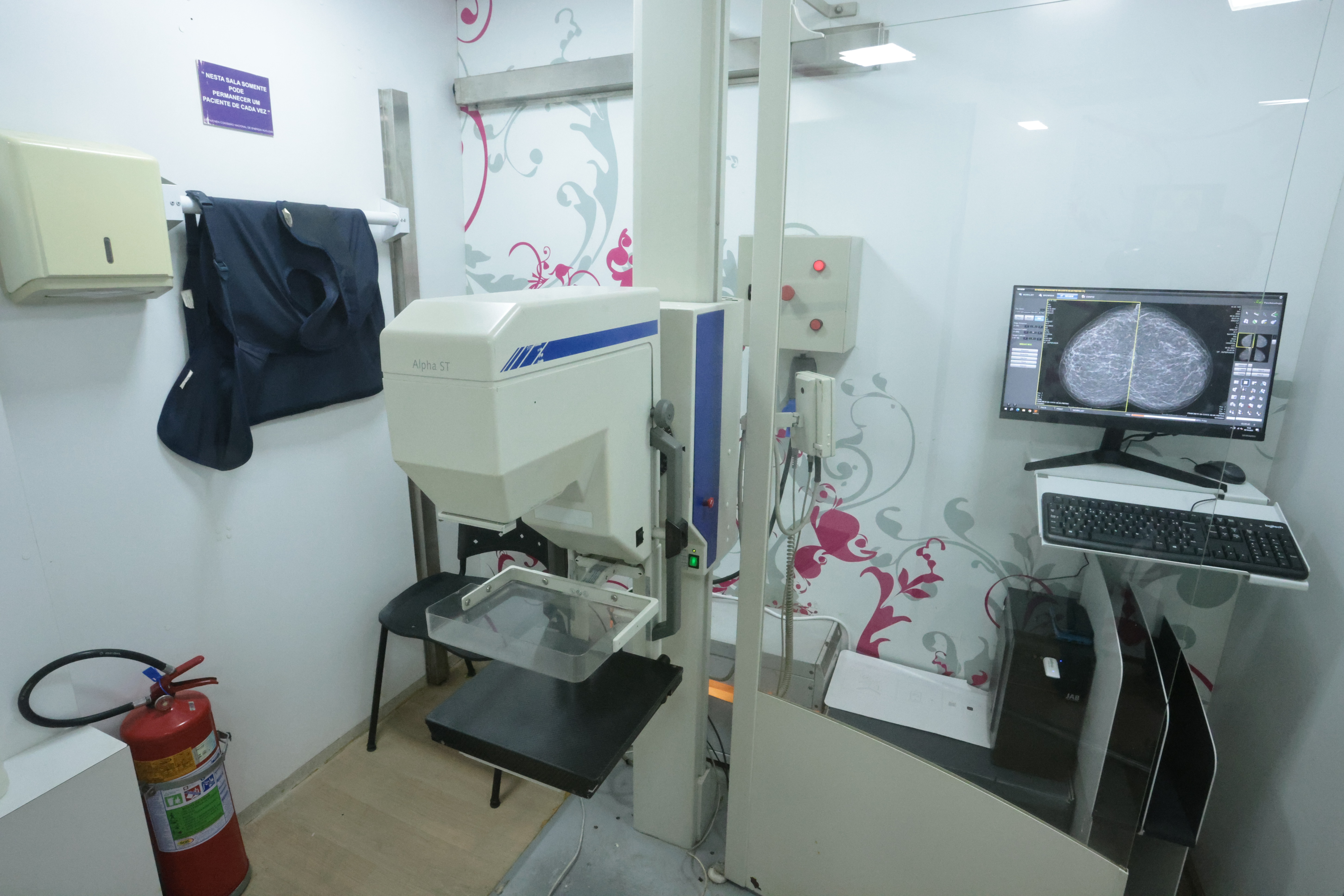 sala do exame de mamografia