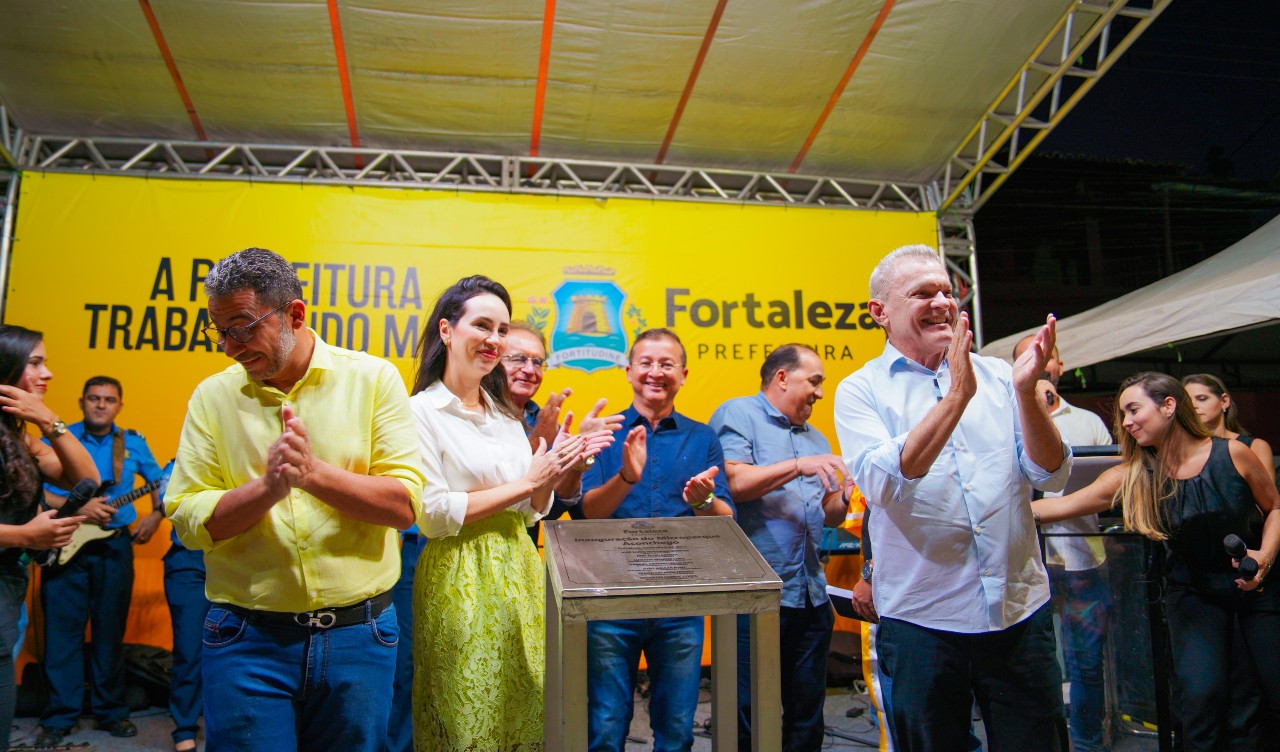Alcalde José Sarto entrega nuevo microparque urbano en Conjunto Ceará