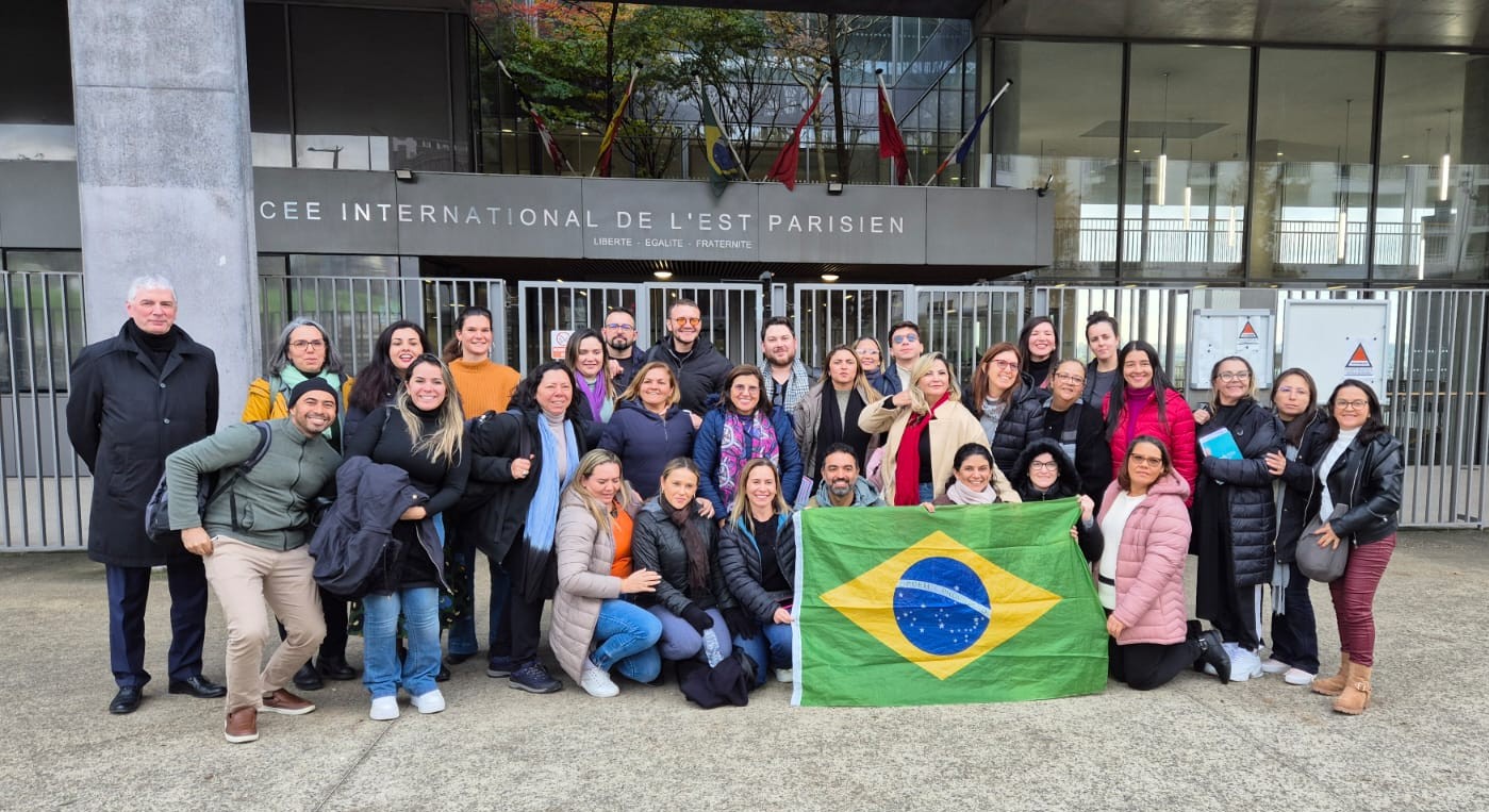Foto dos professores na França