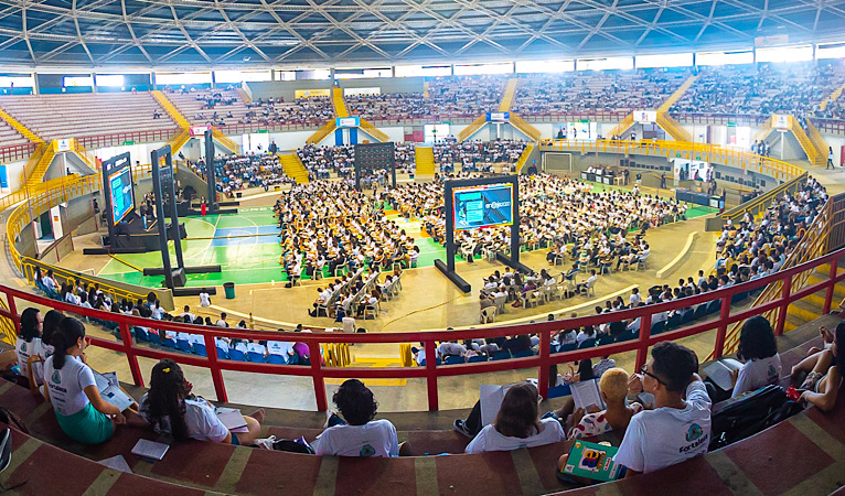 Aula presencial do Academia Enem no Ginásio Paulo Sarasate