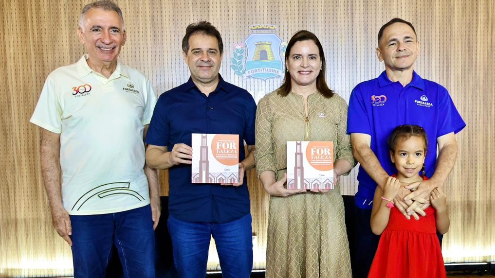300 anos: Paço Municipal recebe lançamento de edição atualizada do livro “Fortaleza: uma breve histó