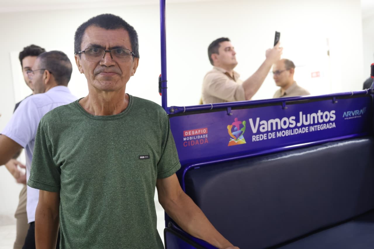 Daniel Santos posa para a foto