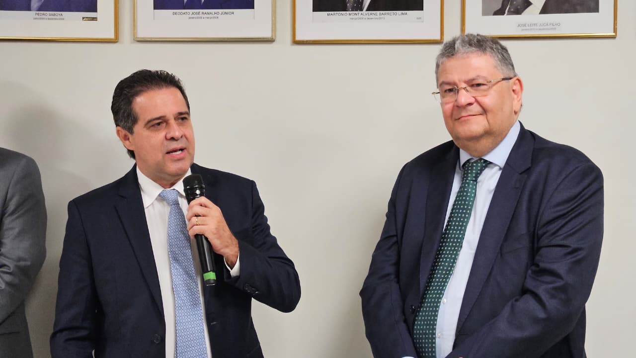 Prefeito Evandro Leitão e procurador-geral do município Hélio Leitão