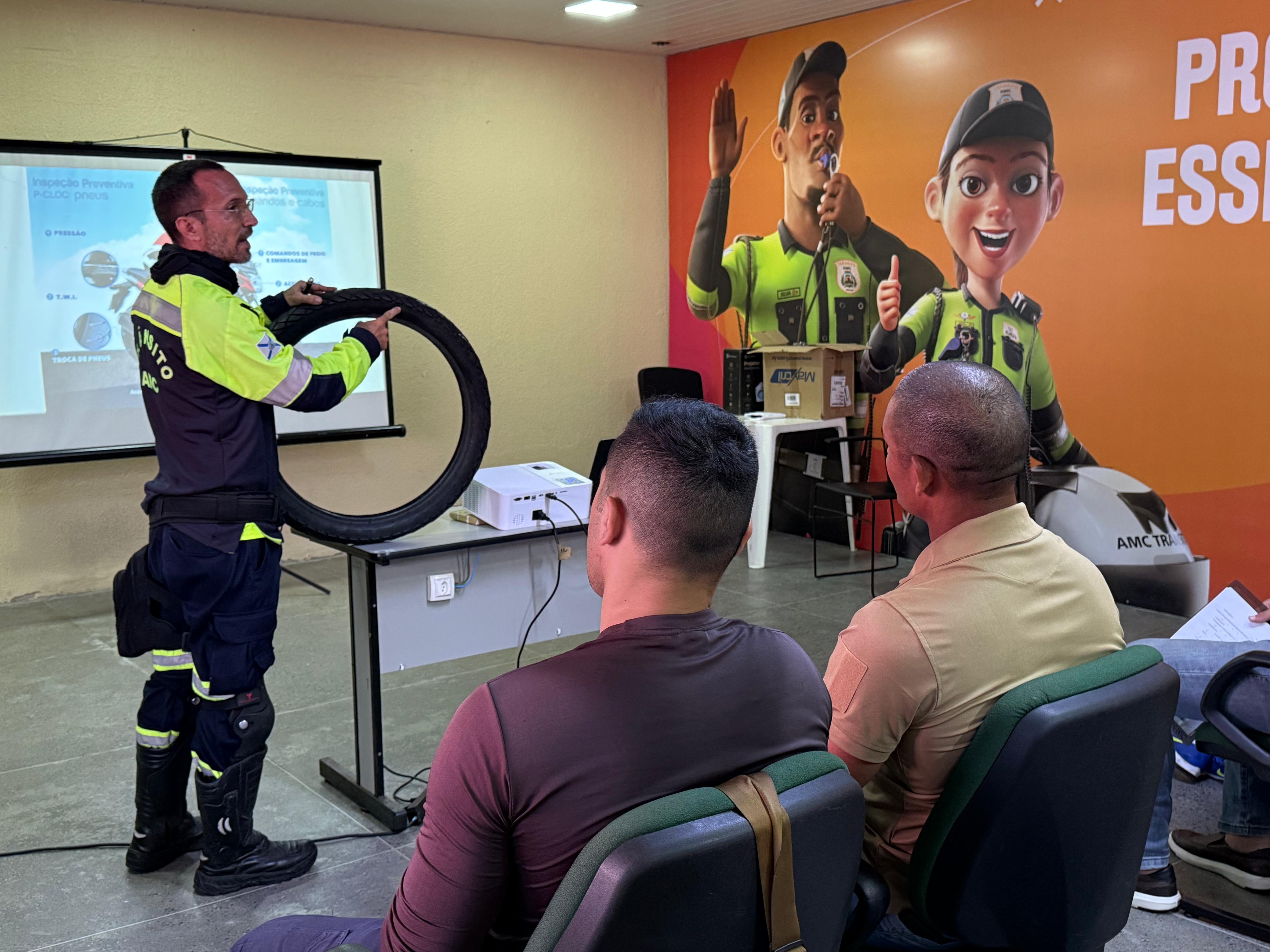 AMC retoma calendário 2026 do curso de pilotagem segura para motociclistas