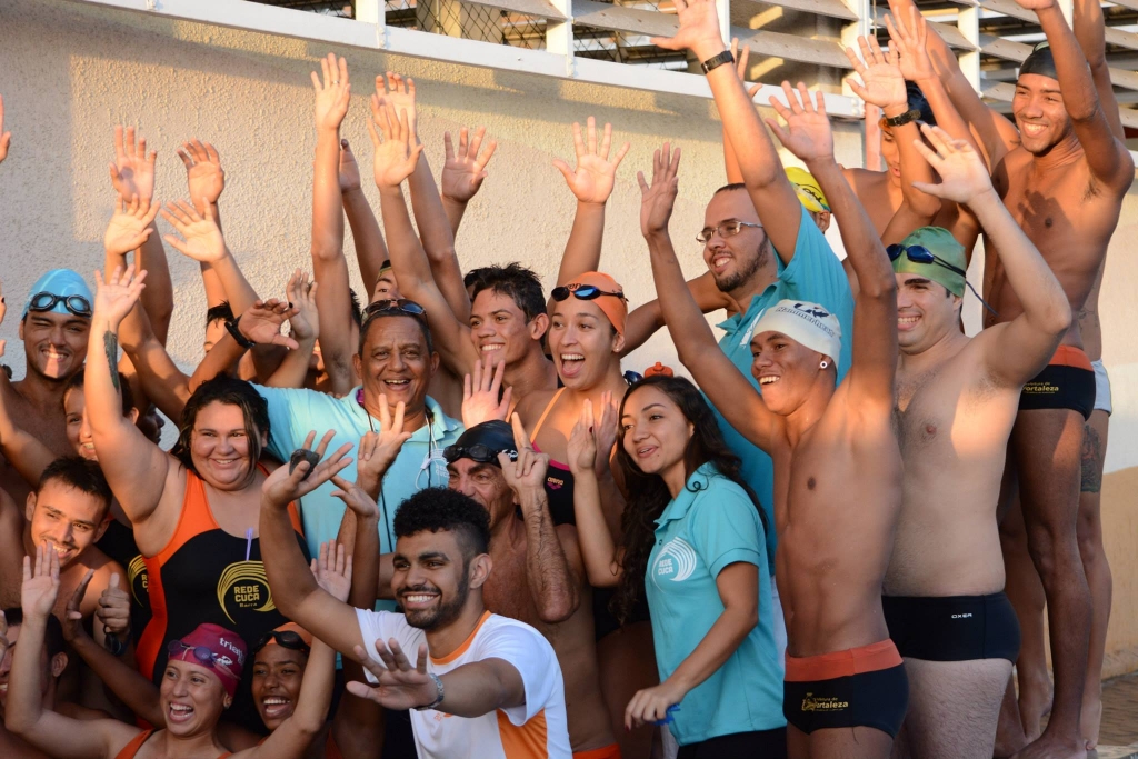 A nadadora conversou com os jovens sobre os direitos das crianças e adolescentes