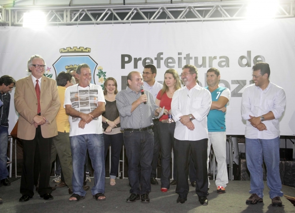 A inauguração da Setra foi acompanhada pelo titular da pasta, Cláudio Ricardo, secretários, vereadores e líderes comunitários (Foto: Thiago Gaspar)