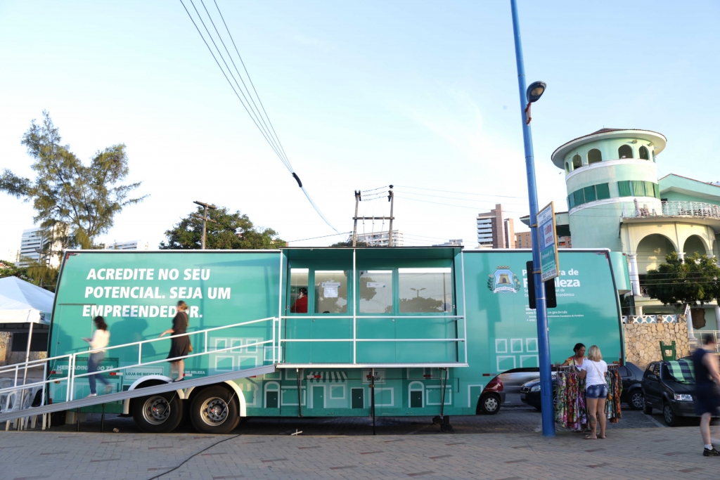 O atendimento itinerante percorre todos os bairros da cidade, oferecendo também capacitações gratuitas (Foto: Thiago Gaspar)