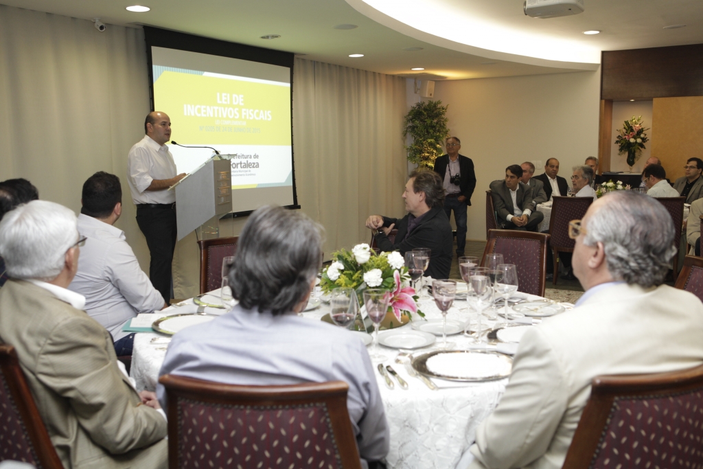 A reunião foi realizada nesta sexta-feira (24/07) com lideranças empresariais na FIEC/Ce (Foto: Igor de Melo)