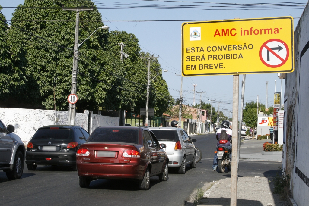 A intervenção atende à solicitação da comunidade, que pode solicitar serviços de engenharia de trânsito diretamente na sede da AMC (Foto: Mauri Melo)