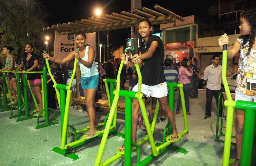 São 22 aparelhos esportivos distribuídos por três módulos: espaço funcional, espaço fitness e espaço cardio (Foto: Nely Rosa)