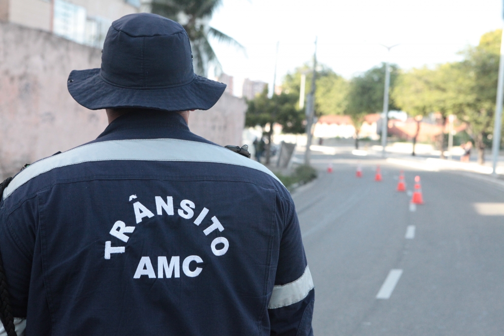 Agentes de trânsito darão suporte à medida emergencial, efetuando o controle de tráfego (Foto: Kaio Machado)