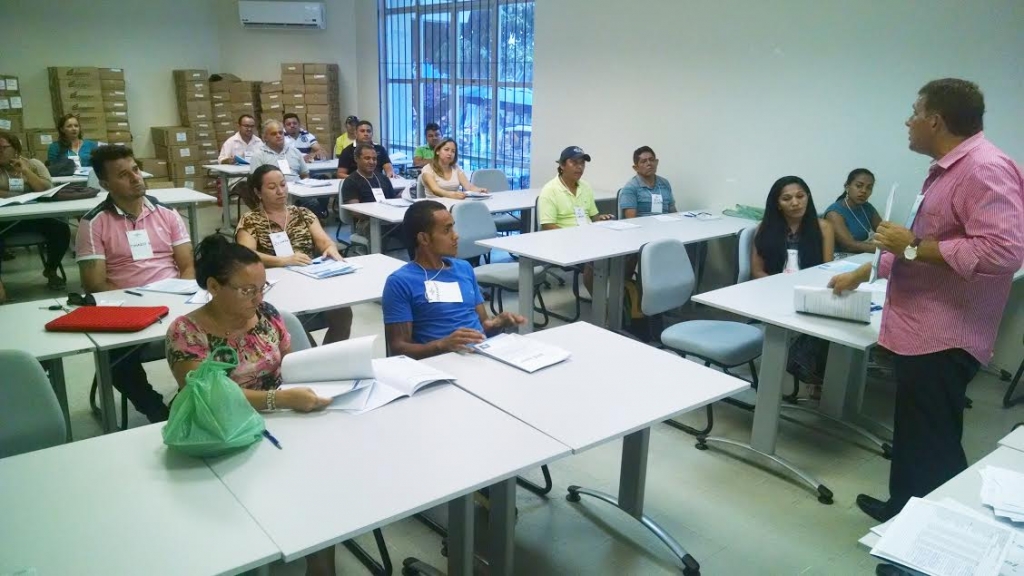 Os alunos foram divididos em quatro turmas, com aulas entre os meses de agosto e dezembro