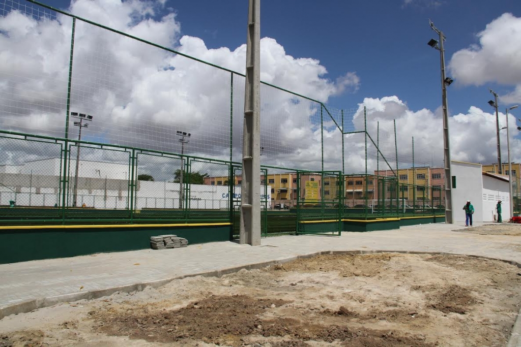 A Prefeitura investiu um total de R$ 1.242.682,96 para transformar o espaço em uma área moderna para a prática de esporte e para o lazer da população