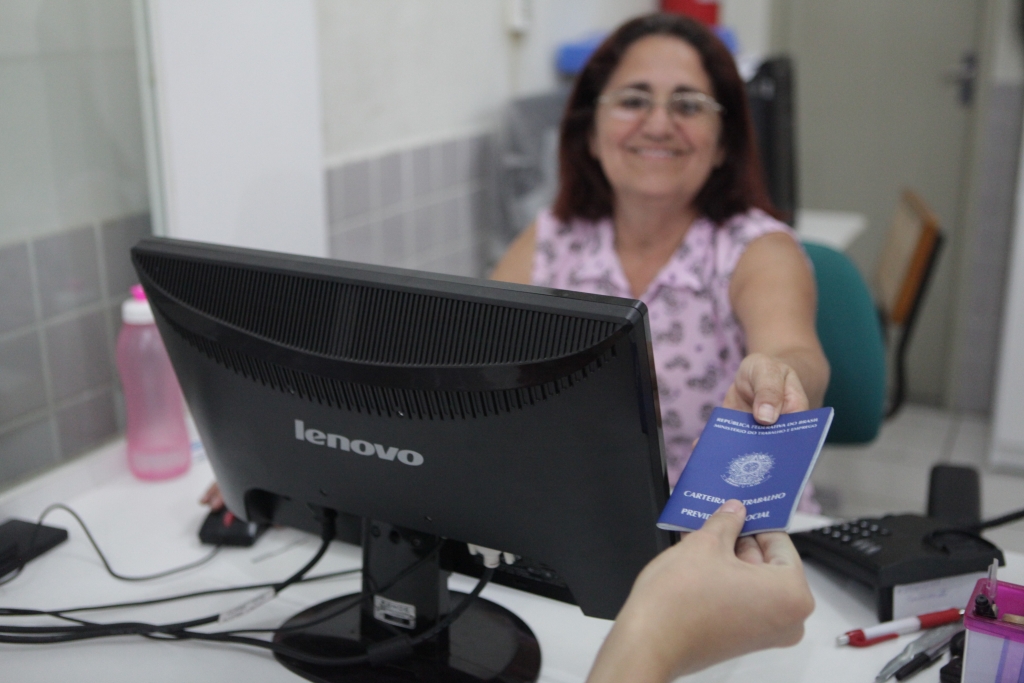 Para concorrer às vagas os interessados devem ter nível médio completo, curso técnico de enfermagem e ter idade até 30 anos