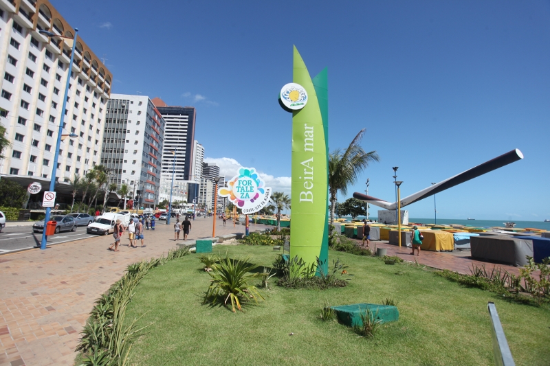 Os voluntários atuarão em diversos pontos da cidade durante a Copa, orientando os turistas e torcedores (Foto: Marcos Moura)