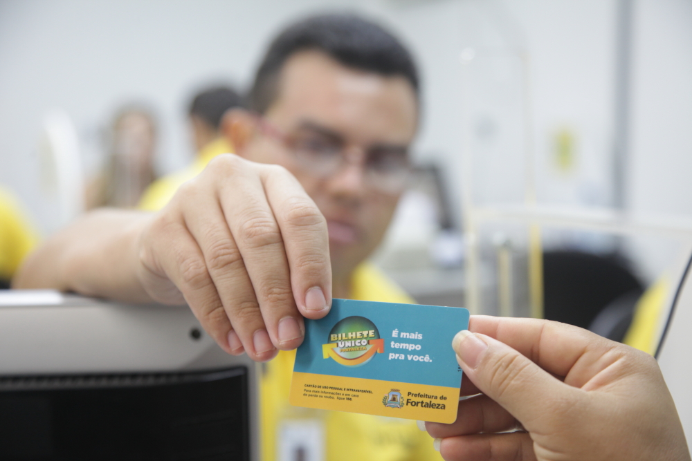 O cartão Bilhete Único pode ser solicitado nos postos de cadastro em diversos pontos da cidade. O atendimento dura cerca de 3 minutos