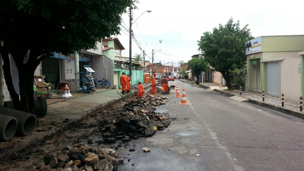 O Binário da Parangaba envolve a Avenida Germano Franck, a Rua Barão de Canindé e outras vias do entorno