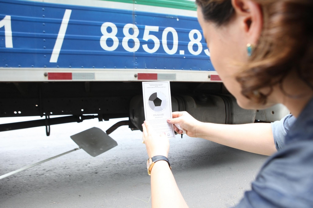 A ação educativa, e futuramente repressiva, possibilitará uma maior quantidade de automóveis regularizados circulando na cidade