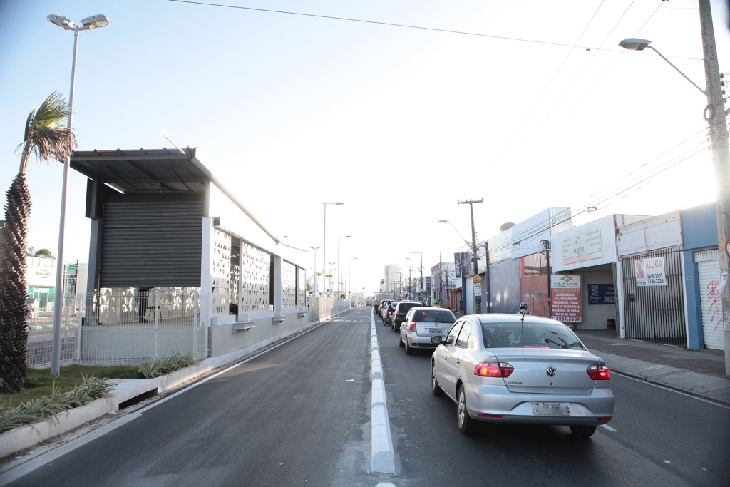 O objetivo é delimitar a circulação dos coletivos, impedindo que outros veículos circulem de forma incorreta nas faixas exclusivas (Foto:Kaio Machado)