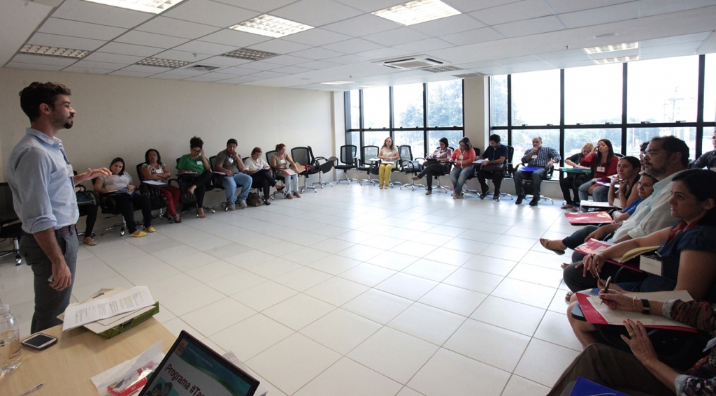 A formação tem objetivo de oferecer um panorama geral da metodologia do programa, seus conceitos e estrutura