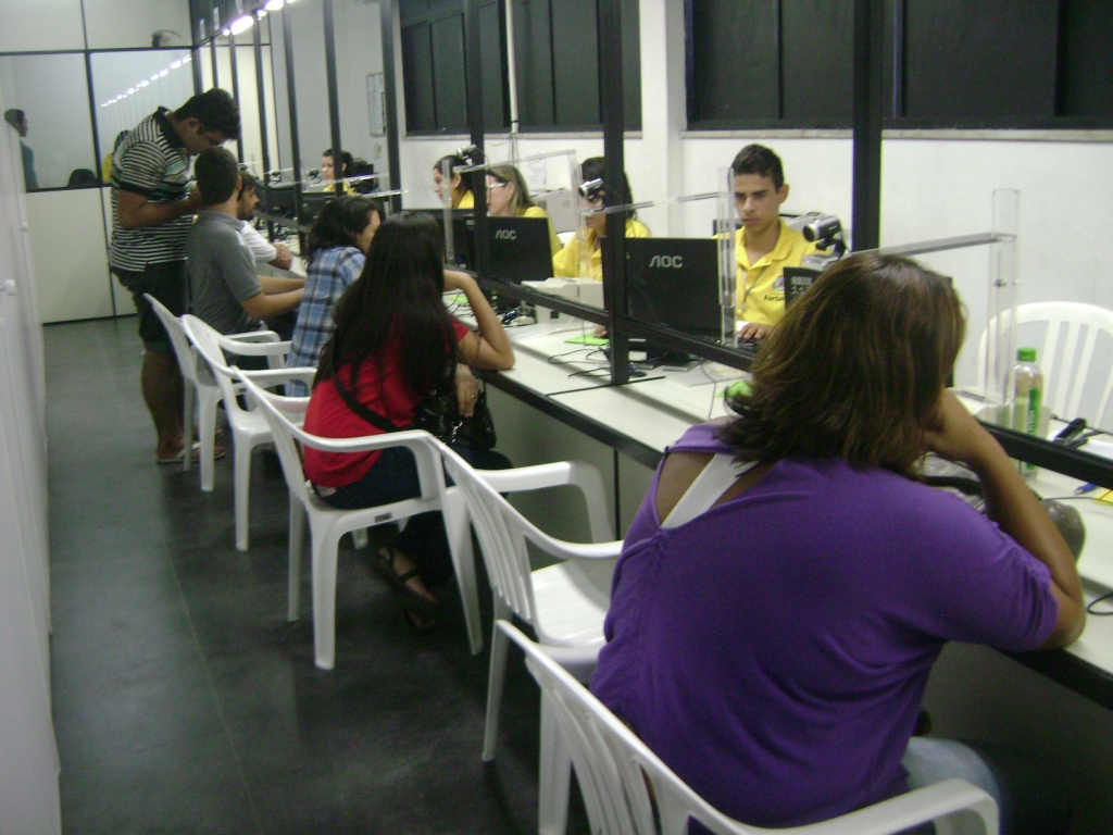 Somente alunos que nunca tenham tido carteira de estudante precisam obrigatoriamente ir até a sede da Etufor