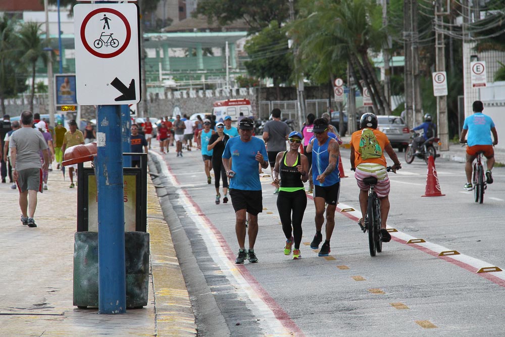 Implantada em maio deste ano, a faixa compartilhada bidirecional da Beira Mar possui 3,1 km de extensão e largura variando entre 2,50 e 3 metros