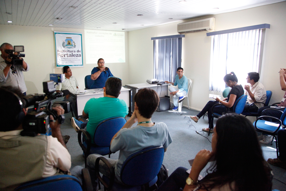 A entrevista coletiva aconteceu na manhã desta quinta-feira (11/06), na sede da Habitafor (Foto: Queiroz Netto)