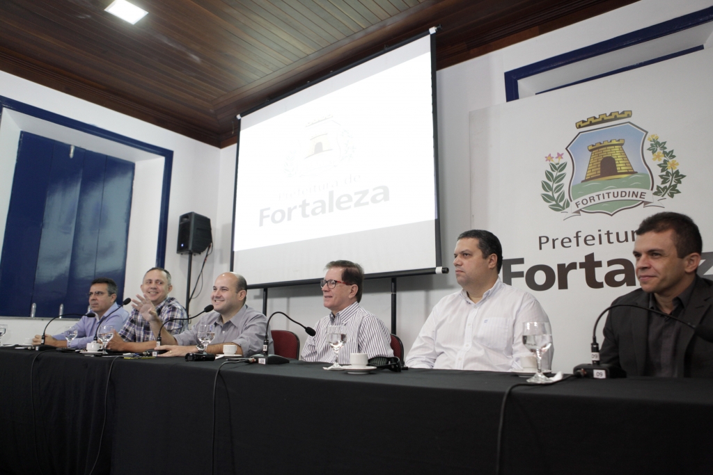 Para o Prefeito Roberto Cláudio, a utilização de bicicletas como meio de transporte envolve uma mudança cultural da população