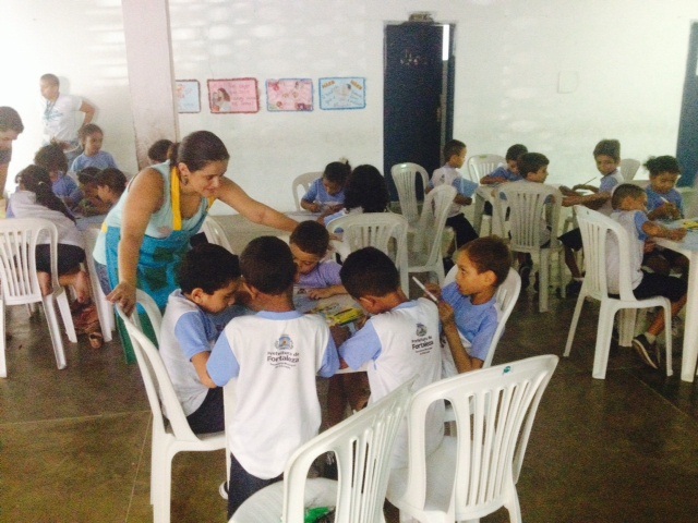 A ação envolveu cerca de 100 crianças e adolescentes de sete a 15 anos de idade