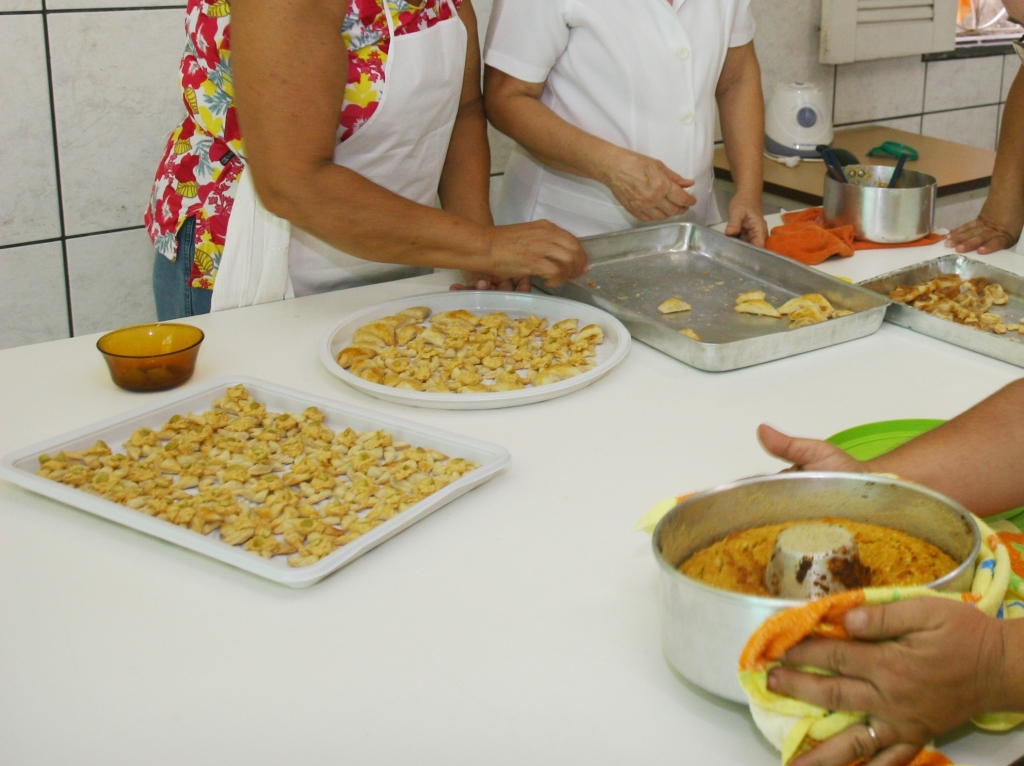 O curso ensinará técnicas de produção de salgados, bolos e tortas temáticas e chocolateria