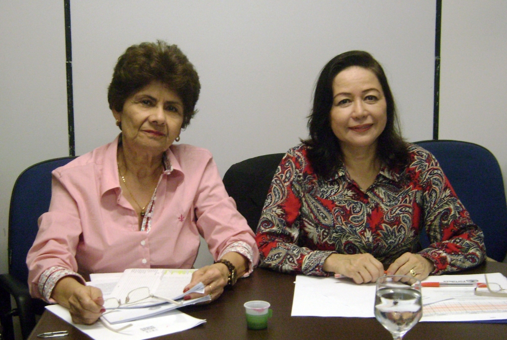 Marilac Rocha e Silvia Kataoka, integrantes da comissão julgadora (Foto: Diva Fernandes)