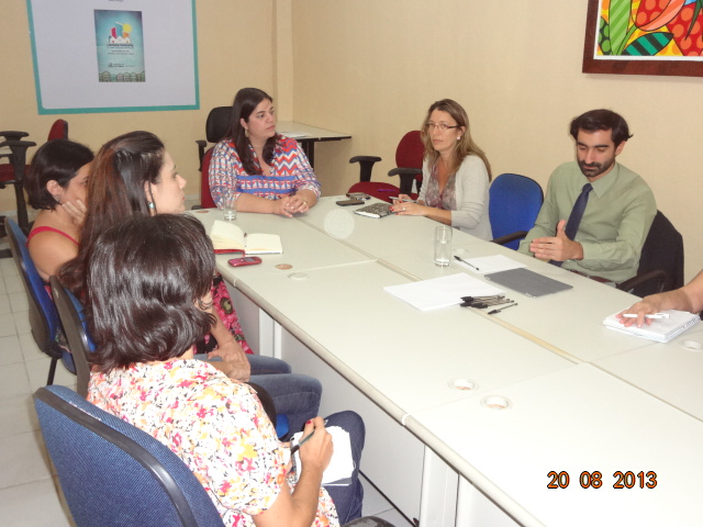 A CPDrogas deverá promover fóruns territoriais e mapear as Redes de Atenção Informais para que, assim, a SENAD possa elaborar e ofertar cursos