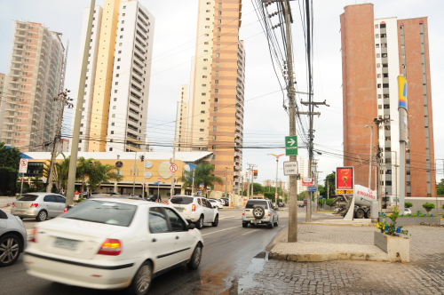 Além das placas, dispositivos de canalização serão colocados para organizar a circulação (Foto: Nely Rosa)