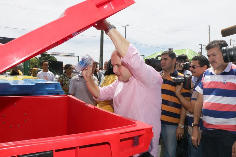 De acordo com o prefeito Roberto Cláudio, o programa Recicla Fortaleza ainda será expandido (Foto: Kaio Machado)