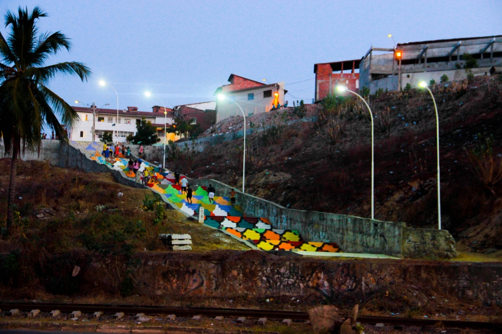 A obra da escadaria do Morro Santa Terezinha, abandonada há quatro anos, foi concluída no início deste ano (Foto: Sheyla Castelo Branco / Divulgação)
