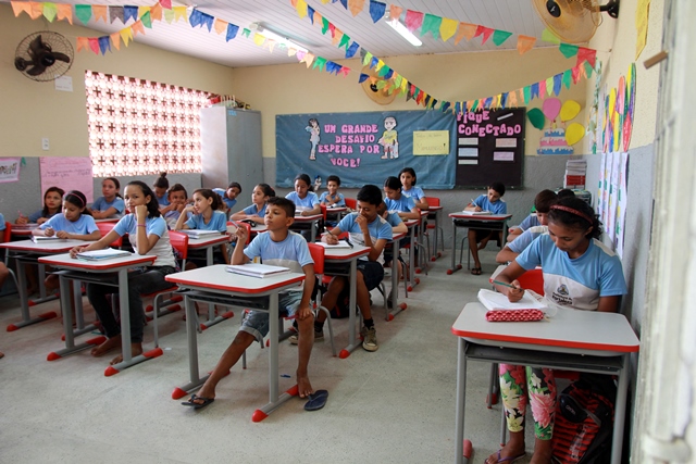 A unidade escolar atende cerca de 300 alunos do Infantil IV ao 5º ano do Ensino Fundamental