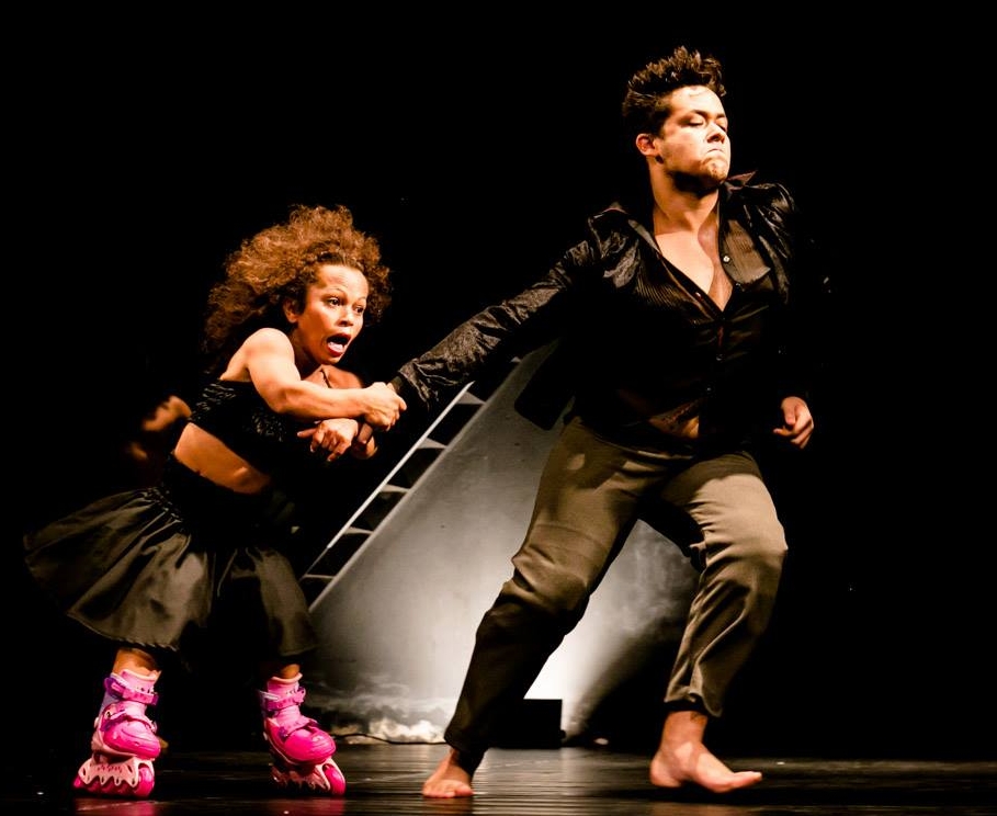 A trama utiliza a dança para falar do olhar como via de acesso, porta de entrada e saída de significados