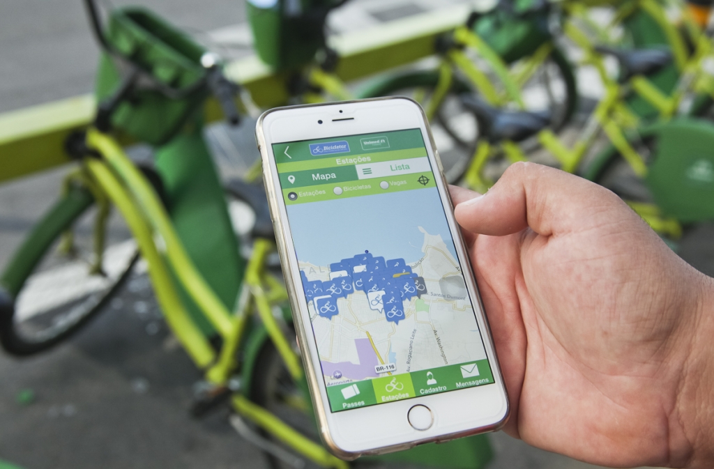 Com a entrega do equipamento, Fortaleza agora tem 52 estações de bicicletas compartilhadas (Foto: Thiago Gaspar)