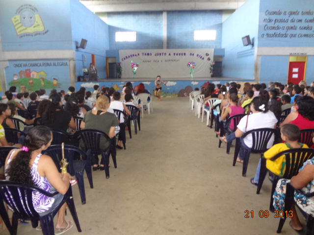 A criançada pôde fazer pintura no rosto, leitura educativa sobre drogas, aulão de judô e oficina com a juventude abordando a temática