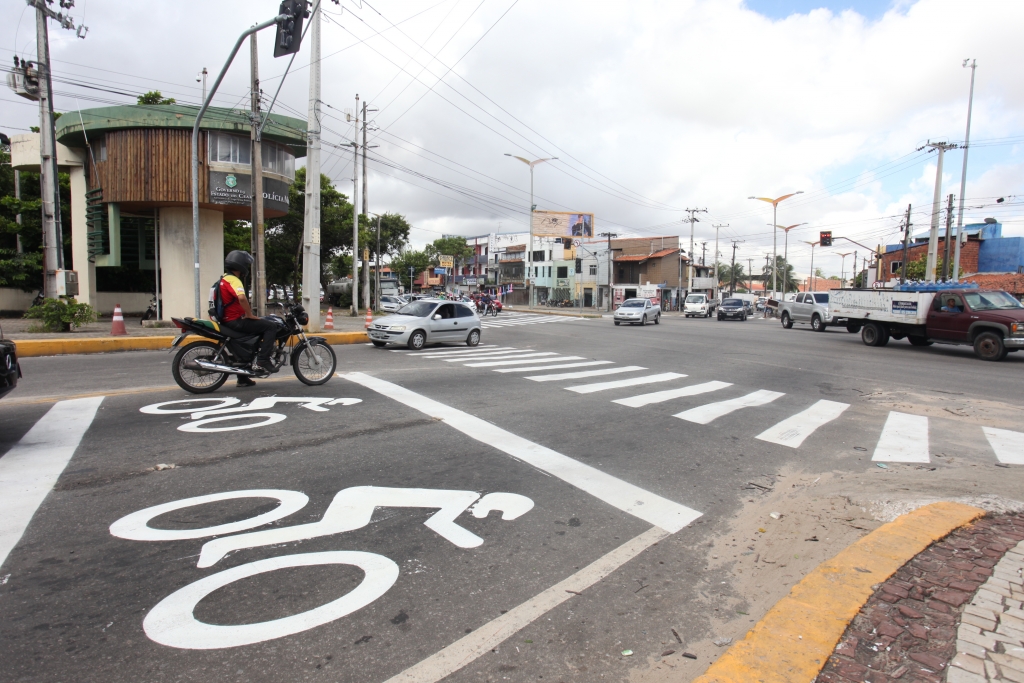 Além da distribuição de panfletos, será possível esclarecer como a faixa de moto deve ser utilizada pelos usuários (Foto: Marcos Moura)