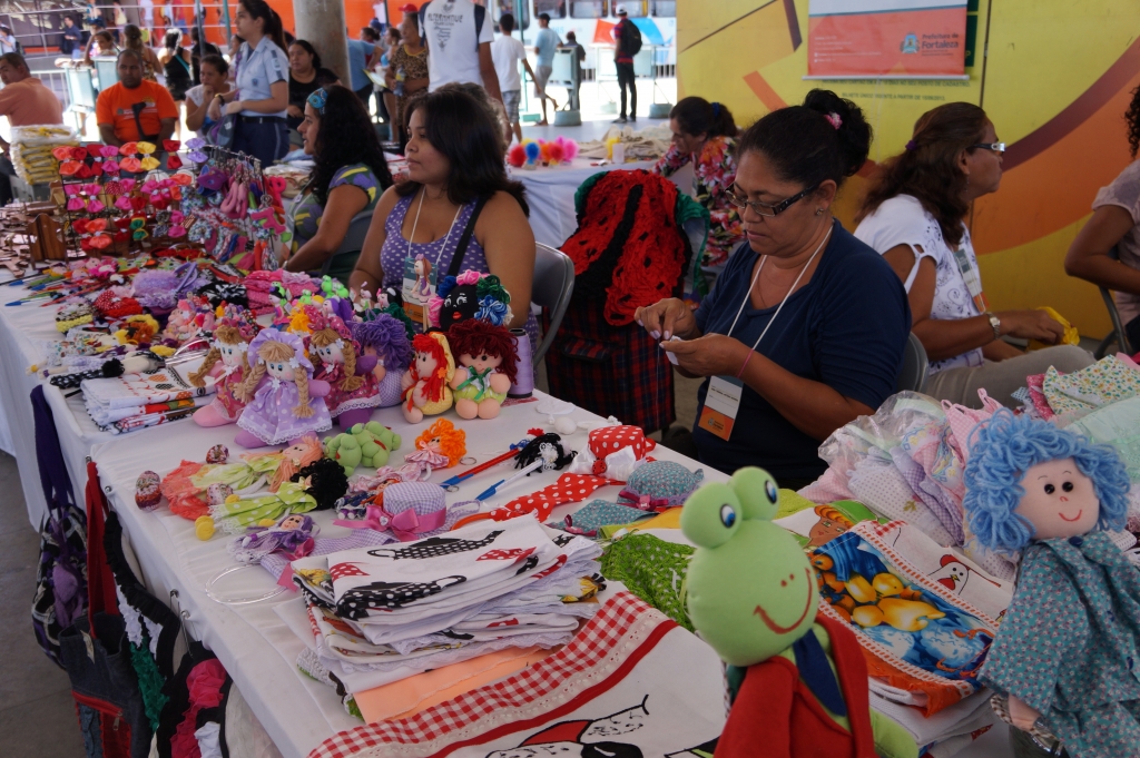 O Programa comercializa artigos de pequenos produtores em locais de grande circulação na cidade