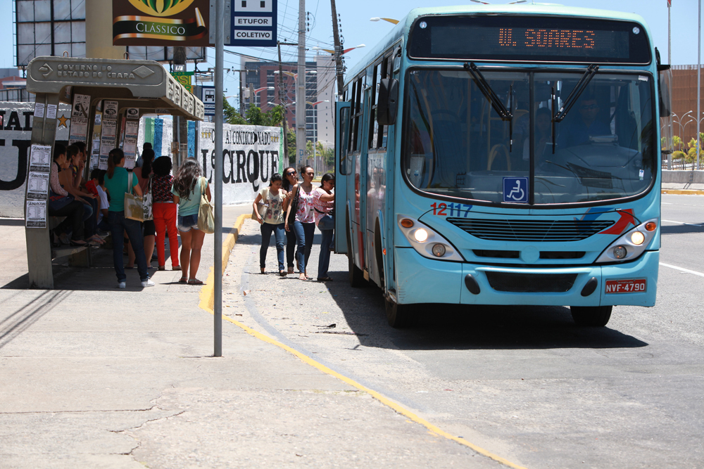 A medida irá atender aos passageiros de ônibus de grandes polos geradores de demanda (Foto: Queiroz Netto)