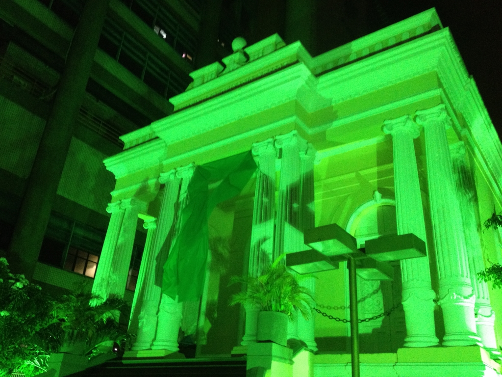 As celebrações começaram com o acionamento da iluminação especial, que adornará de verde o histórico prédio do Instituto Epitácio Pessoa