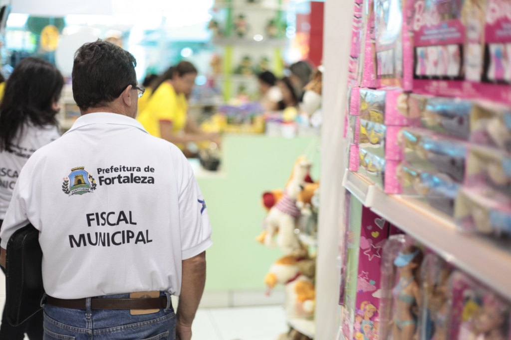 A fiscalização é uma atividade de rotina, intensificada em períodos de grande movimento do comércio (Foto: Kaio Machado)